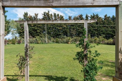 Photo of property in 18 Dalefield Road, Carterton, 5713