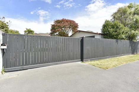 Photo of property in 7 Grimseys Road, Redwood, Christchurch, 8051