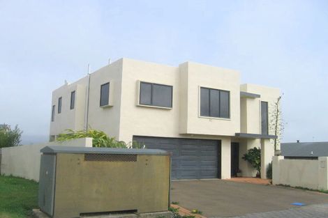 Photo of property in 17 Doncaster Terrace, Ascot Park, Porirua, 5024