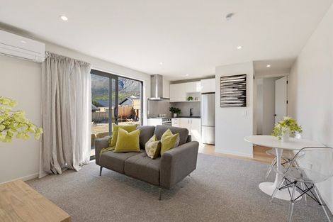 Photo of property in 104 Spur Ridge Rise, Jacks Point, 9371