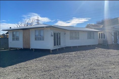 Photo of property in 73a Gledstane Road, Stanmore Bay, Whangaparaoa, 0932