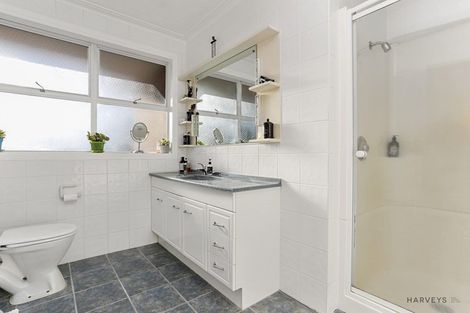 Photo of property in 6 Fairmount Road, Titirangi, Auckland, 0604