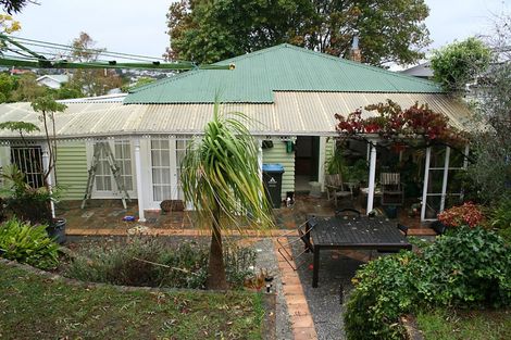 Photo of property in 11 Sefton Avenue, Grey Lynn, Auckland, 1021