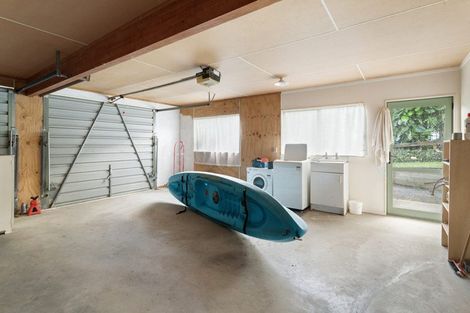 Photo of property in 2 Koutunui Road, Athenree, Katikati, 3177