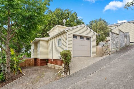 Photo of property in 23d Jelas Road, Red Beach, 0932