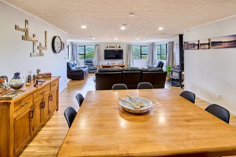 Photo of property in 12 Cullen Place, Tawa, Wellington, 5028