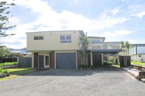 Photo of property in 102 Tuck Road, Whangamata, 3620