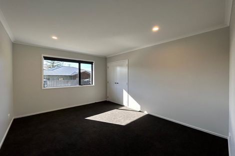 Photo of property in 67 Oak Road, Poraiti, Napier, 4112