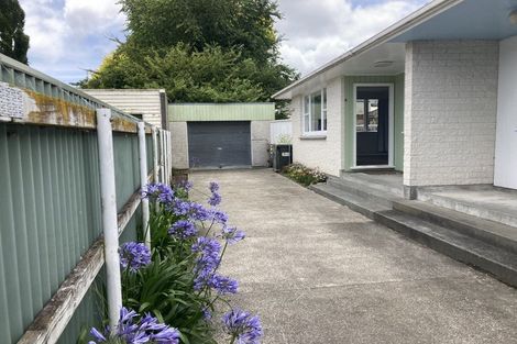 Photo of property in 17a Heather Grove, Fairfield, Lower Hutt, 5011