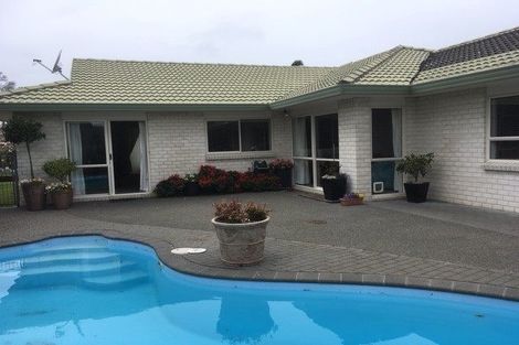 Photo of property in 5 Graham Tagg Close, Pahurehure, Papakura, 2113