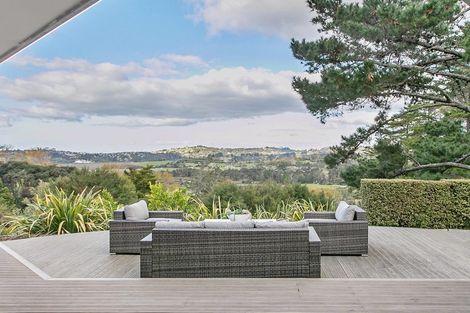 Photo of property in 1 Whangaparaoa Road, Red Beach, 0932