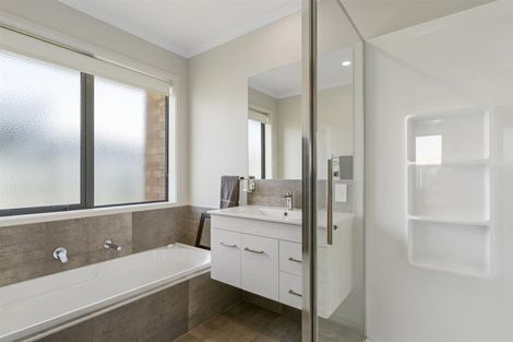 Photo of property in 196 The Boulevard, Papamoa Beach, Papamoa, 3118