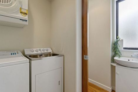 Photo of property in 3 Oakford Close, Riccarton, Christchurch, 8011