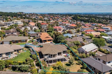 Photo of property in 36 Ewhurst Place, Goodwood Heights, Auckland, 2105