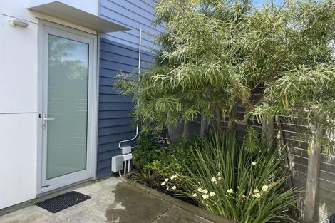 Photo of property in 105 Rongotai Road, Kilbirnie, Wellington, 6022