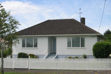 Photo of property in 52 Matata Street, Blockhouse Bay, Auckland, 0600