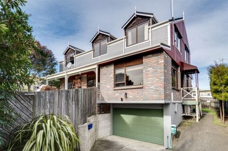 Photo of property in 12 Gladstone Road, Bluff Hill, Napier, 4110