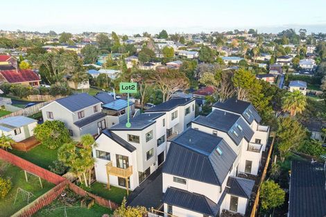 Photo of property in 10 Tusac Place, Totara Vale, Auckland, 0627
