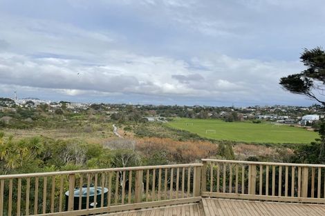 Photo of property in 89 Exmouth Road, Northcote, Auckland, 0627