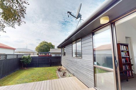 Photo of property in 2/685 Pioneer Highway, Highbury, Palmerston North, 4412