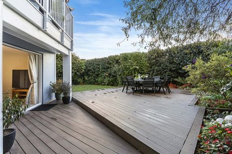Photo of property in 21 Brooke Ridge Rise, East Tamaki Heights, Auckland, 2016
