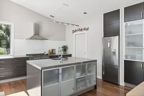 Photo of property in 28 Sam John Place, Lake Hawea, 9382