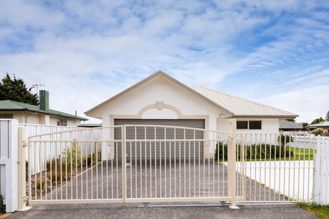 Photo of property in 1 Lancewood Lane, Roslyn, Palmerston North, 4414