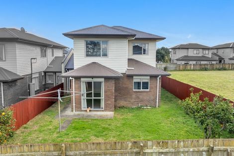 Photo of property in 28 Crossandra Drive, Mangere, Auckland, 2022