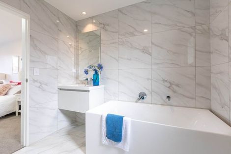 Photo of property in 18/26 Springvale Drive, Fairview Heights, Auckland, 0632