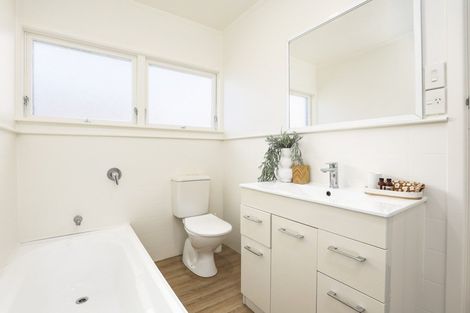 Photo of property in 16 Herbert Road, Queenwood, Hamilton, 3210