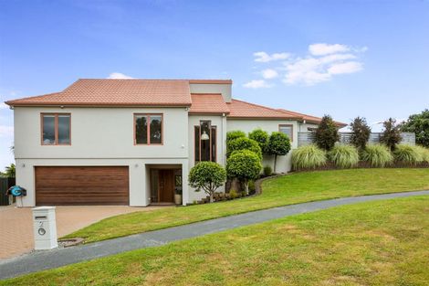 Photo of property in 2 Navigation Drive, Whitby, Porirua, 5024