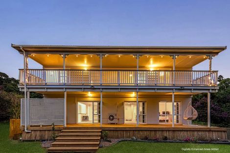 Photo of property in 3 Laingrange Place, Laingholm, Auckland, 0604