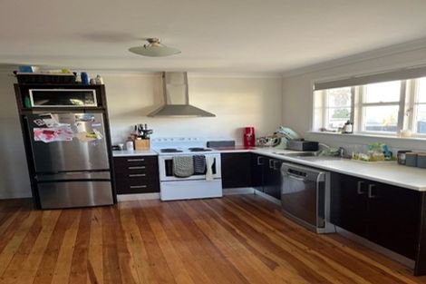 Photo of property in 182 Waimumu Road, Massey, Auckland, 0614