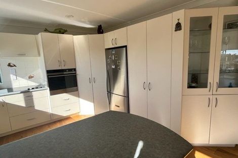 Photo of property in 9 Bradbury Road, Botany Downs, Auckland, 2010