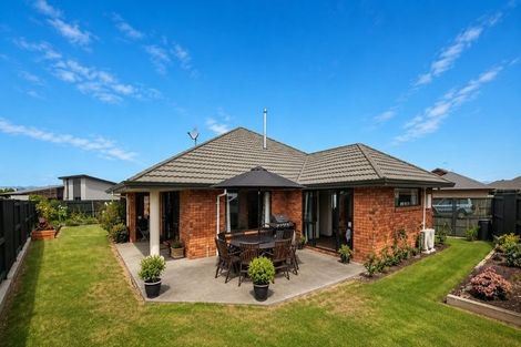 Photo of property in 4 Dryden Court, Kelvin Grove, Palmerston North, 4414
