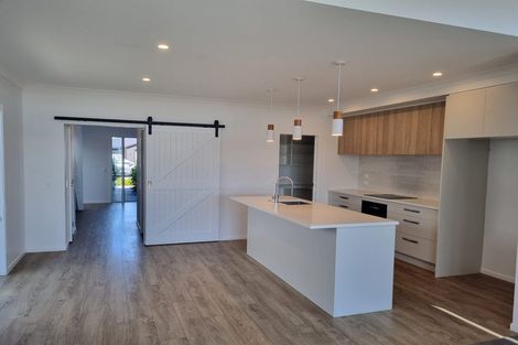 Photo of property in 27 Bill Miller Drive, Papamoa, 3118