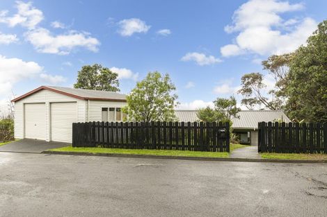 Photo of property in 37 Westhaven Drive, Tawa, Wellington, 5028