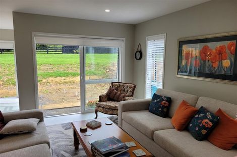 Photo of property in 2 Beckby Way, Clevedon, 2582