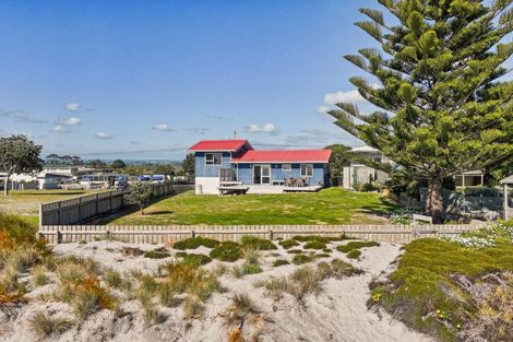 Photo of property in 499 Pukehina Parade, Pukehina, Te Puke, 3189