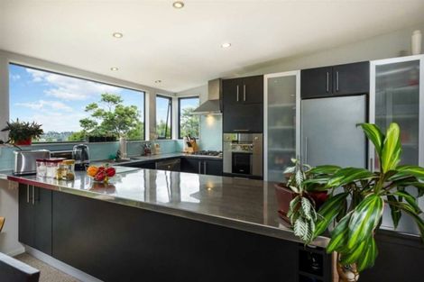 Photo of property in 63b Sunset Road, Totara Vale, Auckland, 0632