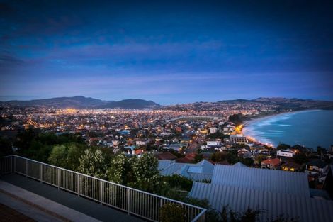 Photo of property in 82 Cliffs Road, Saint Clair, Dunedin, 9012