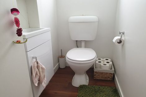 Photo of property in 15 Chew Place, Ranui, Porirua, 5024