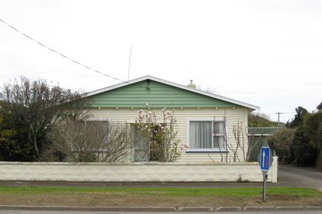 Photo of property in 14 Ropiha Street, Fitzroy, New Plymouth, 4312