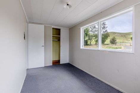 Photo of property in Ex Awariki School, 667 Mangahei Road, Te Uri, Dannevirke, 4973