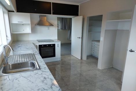 Photo of property in 2 Mamaku Grove, Khandallah, Wellington, 6035