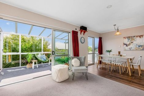 Photo of property in 8 Hicks Close, Whitby, Porirua, 5024