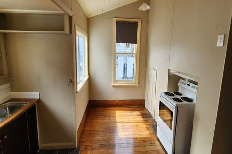 Photo of property in 46 Vivian Street, New Plymouth, 4310