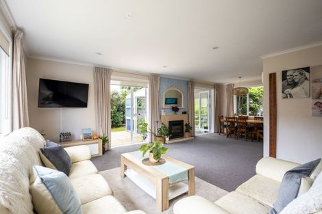 Photo of property in 10 Wallath Road, Westown, New Plymouth, 4310