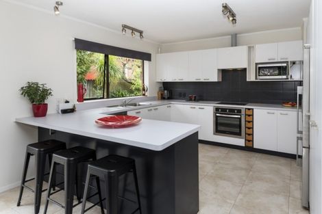 Photo of property in 2/98 Gosford Drive, Botany Downs, Auckland, 2010