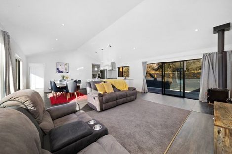 Photo of property in 10 Falconer Rise, Jacks Point, Queenstown, 9371